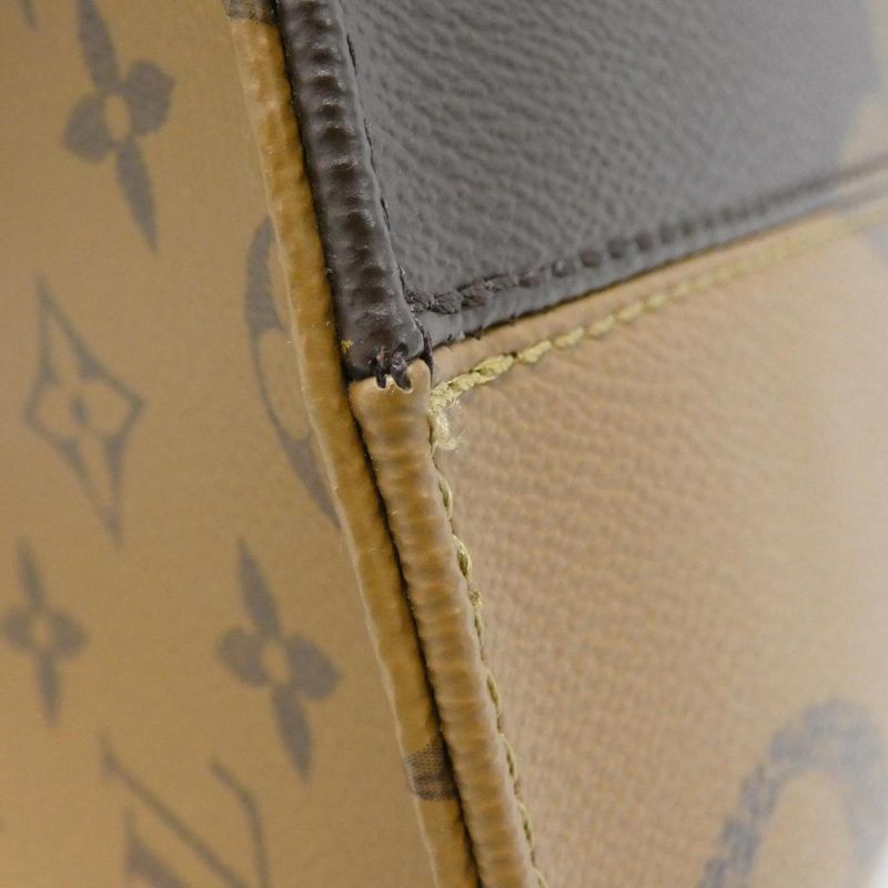 Louis Vuitton Monogram Giant On The Go MM Bag — view 5