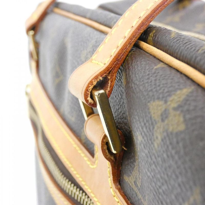 Louis Vuitton Monogram City GM Shoulder Bag — view 7