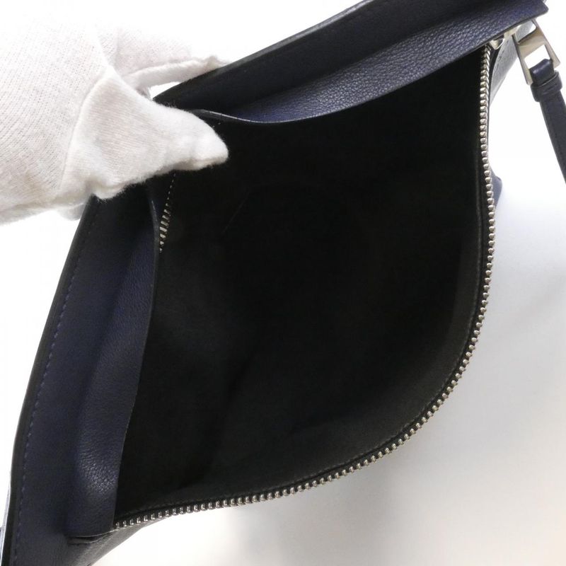 Loewe Tea Messenger 316 36 P37 Shoulder Bag — view 9