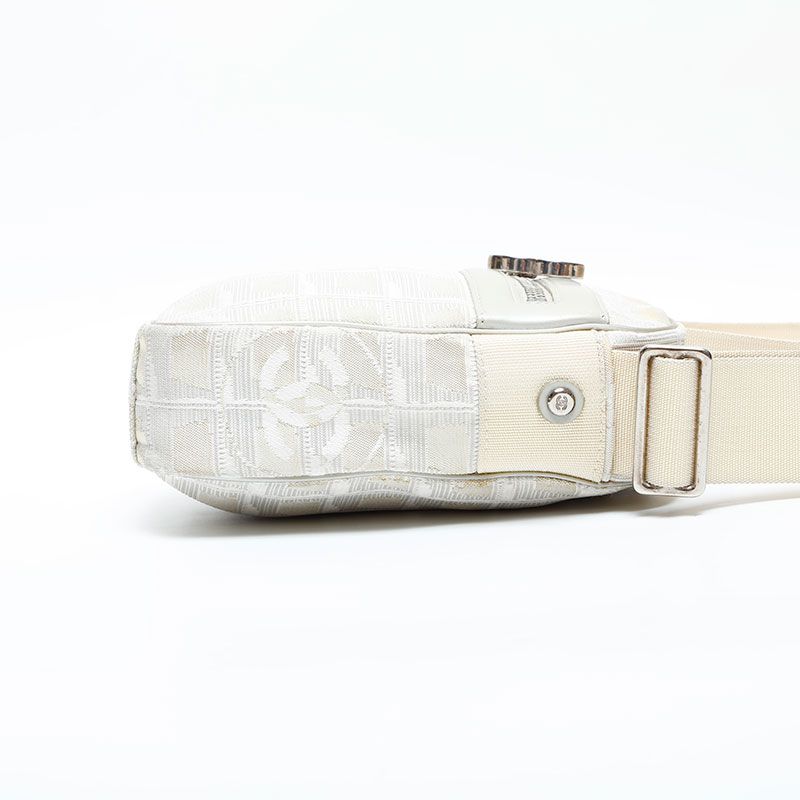 Chanel Shoulder Bag New Travel — view 4