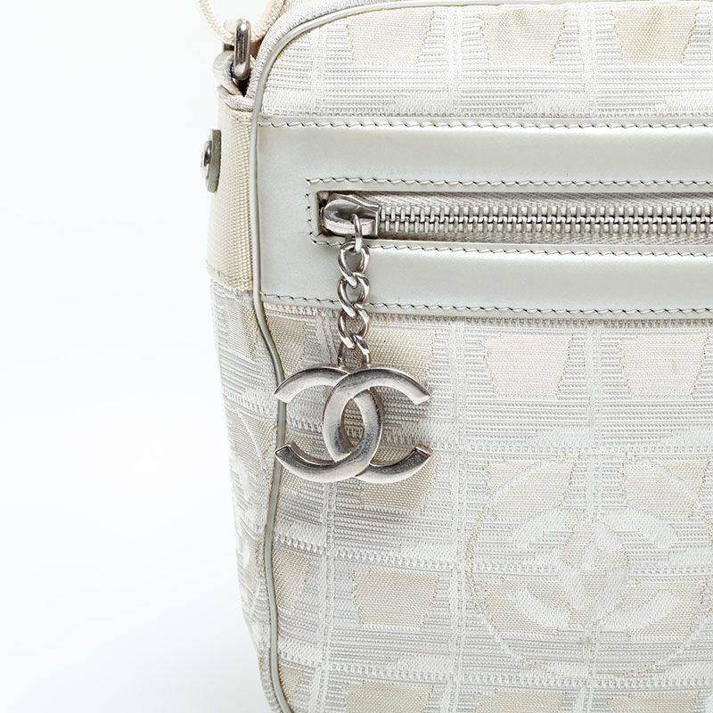 Chanel Shoulder Bag New Travel — view 8