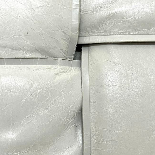 Bottega Veneta Clutch Bag White Maxi Intre — view 7