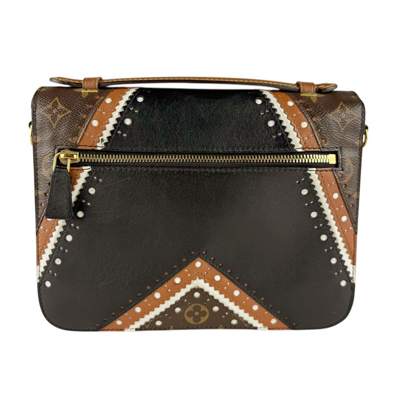 Louis Vuitton Shoulder Bag Handbag Pochette Metis MM — view 4
