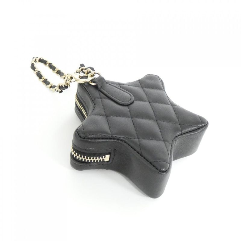 Chanel Ap4985 Bag Charm — view 3