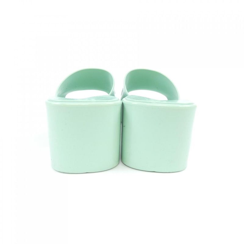Gucci Size 34 Green Sandals — view 5
