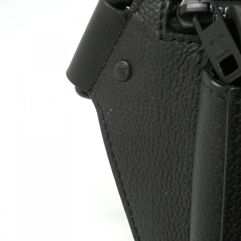 Louis Vuitton Aerogram Takeoff Ring Shoulder Bag — view 9
