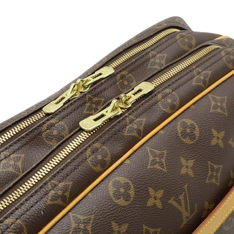 Louis Vuitton Monogram Liporter GM Liporter-37 Shoulder Bag Messenger — view 7