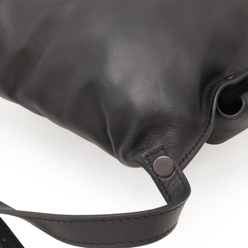 Bottega Veneta Intrecciato Waist Bag Body Leather Black — view 4