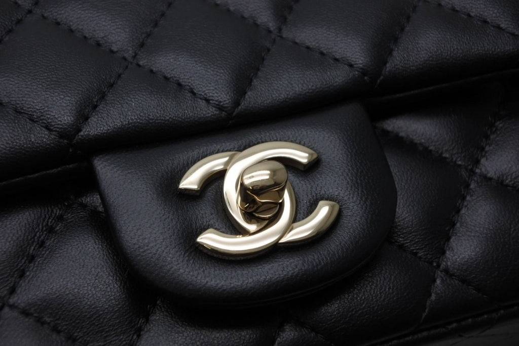 Chanel Mini Quilted 16 S Flap S Chain Shoulder Bag Base CC Logo Lambskin Black — view 4