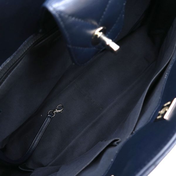 Chanel Caviar-v Stitch 8 Digits Chain — view 4