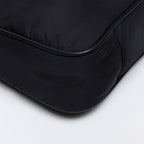 Saint Laurent Yves Shoulder Bag Nylon le 5 7 — view 5