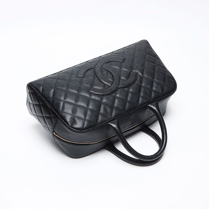 Chanel Boston Bag Caviar Leather CC Logo — view 9
