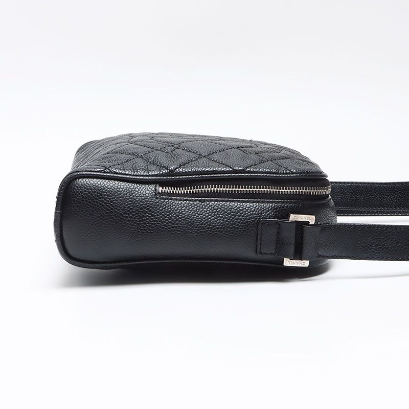 Chanel Shoulder Bag Caviar Leather CC Logo — view 4