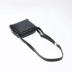 Chanel Shoulder Bag Caviar Leather CC Logo — view 9