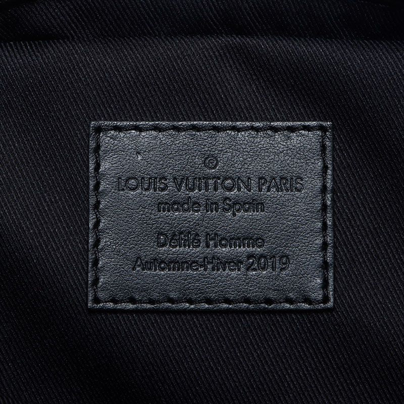 Louis Vuitton Shoulder Bag Taiga Rainbow Danube — view 9