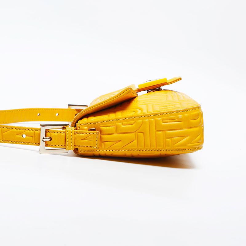 Fendi Shoulder Bag Matelasse Mamma Bucket Leather — view 3
