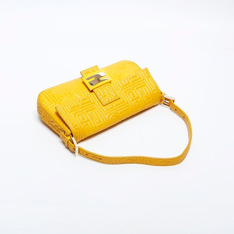 Fendi Shoulder Bag Matelasse Mamma Bucket Leather — view 9