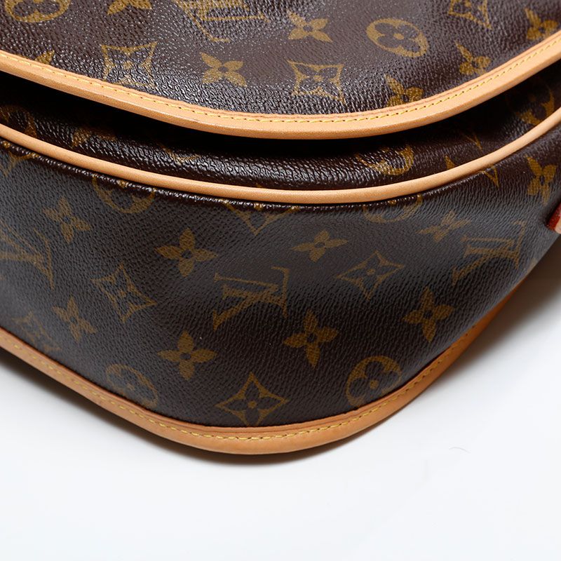 Louis Vuitton Shoulder Bag Monogram Menilmontant MM — view 6
