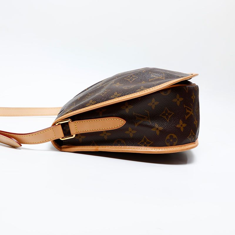 Louis Vuitton Shoulder Bag Monogram Menilmontant MM — view 3