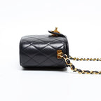 Chanel Shoulder Bag Lambskin Chain Vanity — view 4