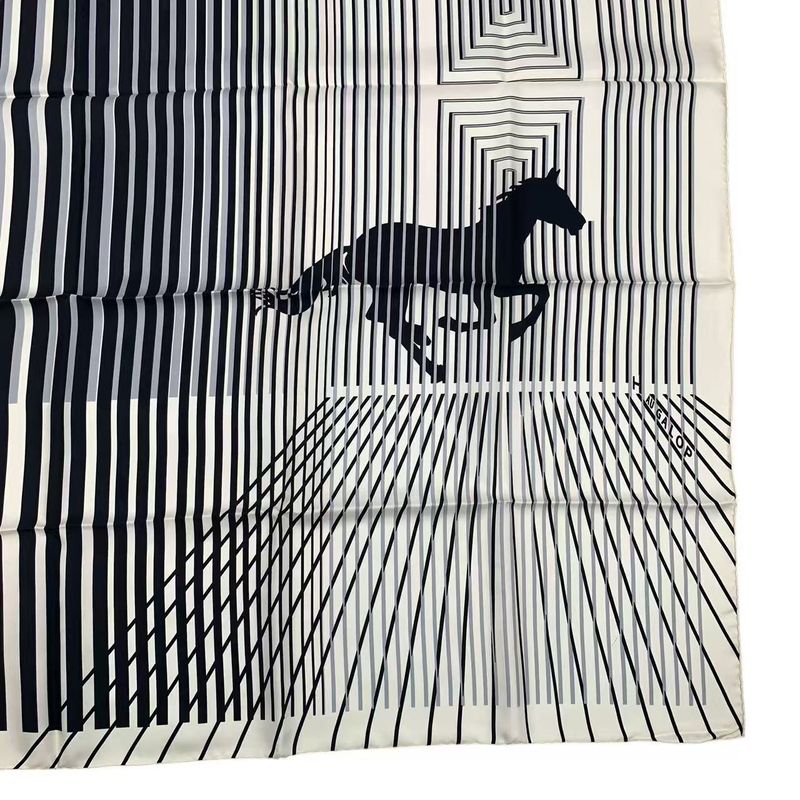 Hermes Carre 90 Mouchoir Imprime H AU Galop Horse Pattern White — view 6