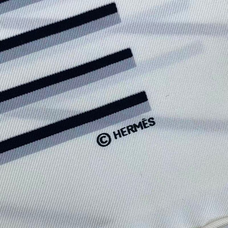 Hermes Carre 90 Mouchoir Imprime H AU Galop Horse Pattern White — view 7