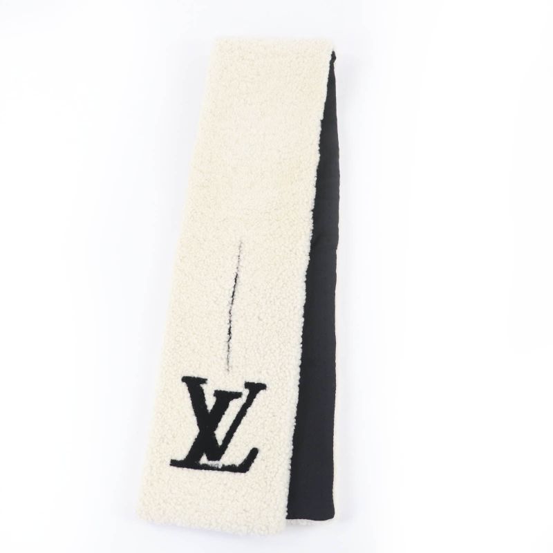 Louis Vuitton Echarpe Ring Logo Shearling Mouton Muffler Ivory Scarf — view 2