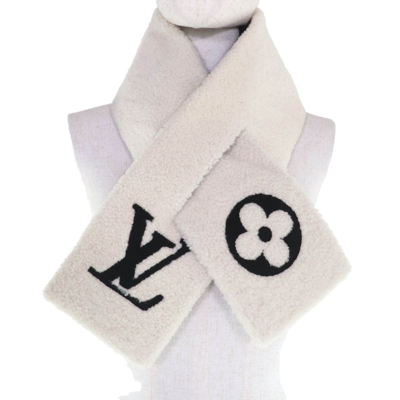 Louis Vuitton Echarpe Ring Logo Shearling Mouton Muffler Ivory Scarf — view 4