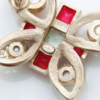 Chanel Brooch Red Gold — view 8