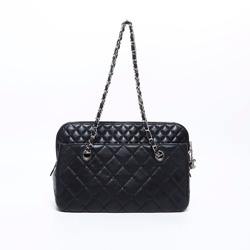 Chanel Shoulder Bag Chain Quilted — view 2