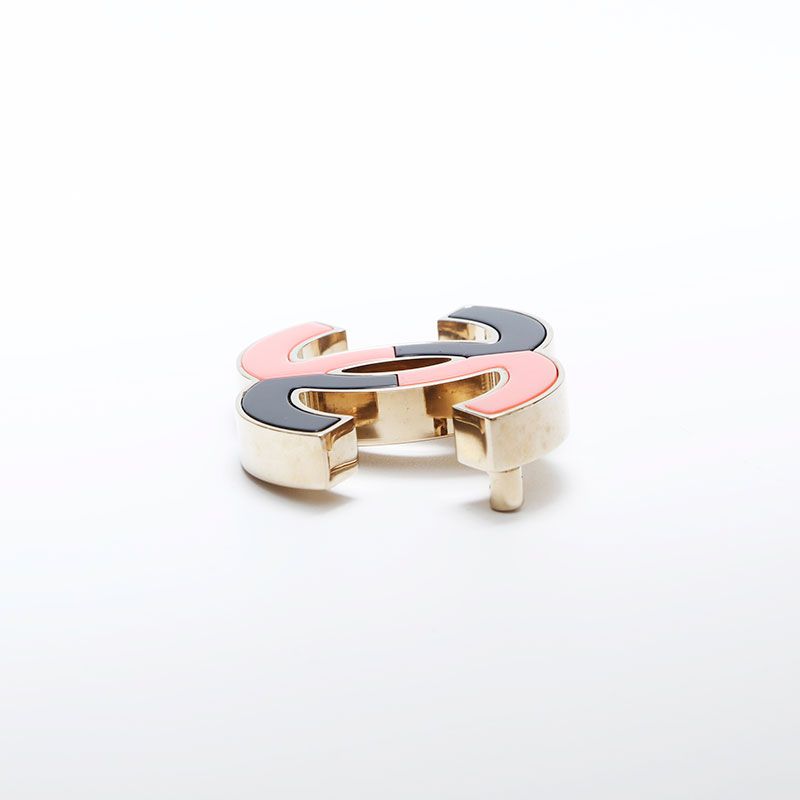 Chanel Brooch CC Logo Bicolor Black & Pink — view 5