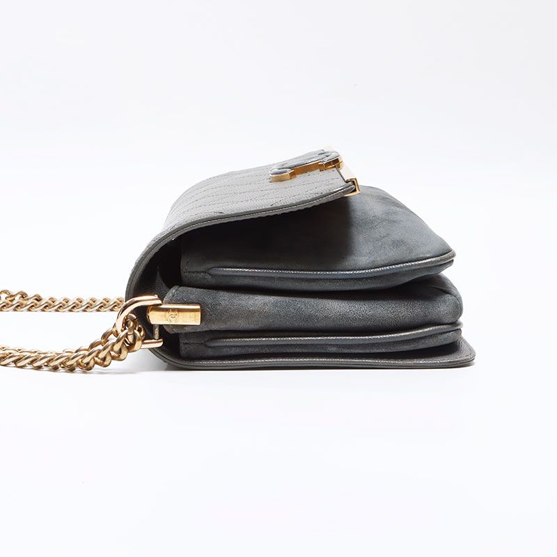 Chanel Shoulder Bag Caviar Leather Chain CC Logo — view 3