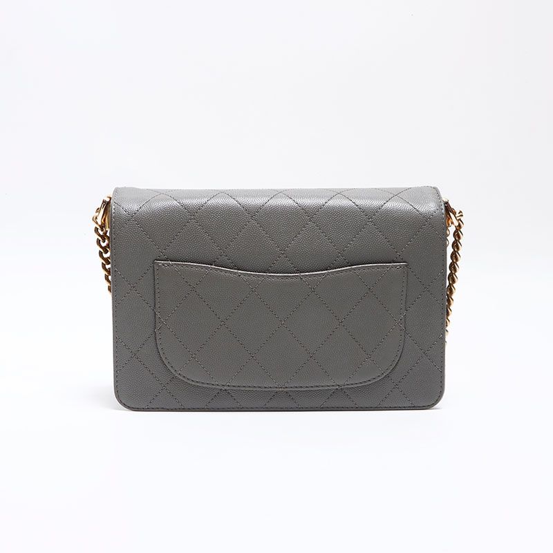 Chanel Shoulder Bag Caviar Leather Chain CC Logo — view 2