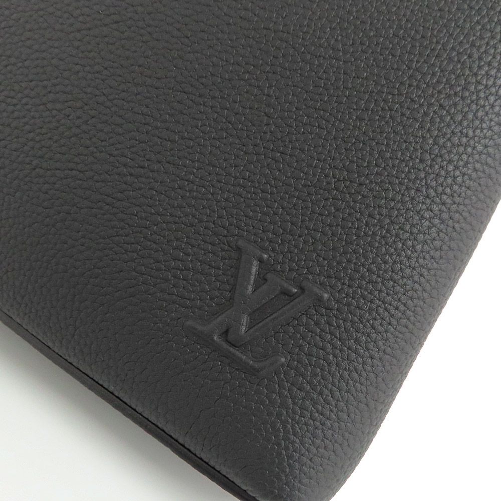 Louis Vuitton Anagram Takeoff Pouch Black — view 6
