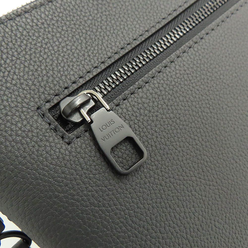 Louis Vuitton Anagram Takeoff Pouch Black — view 7