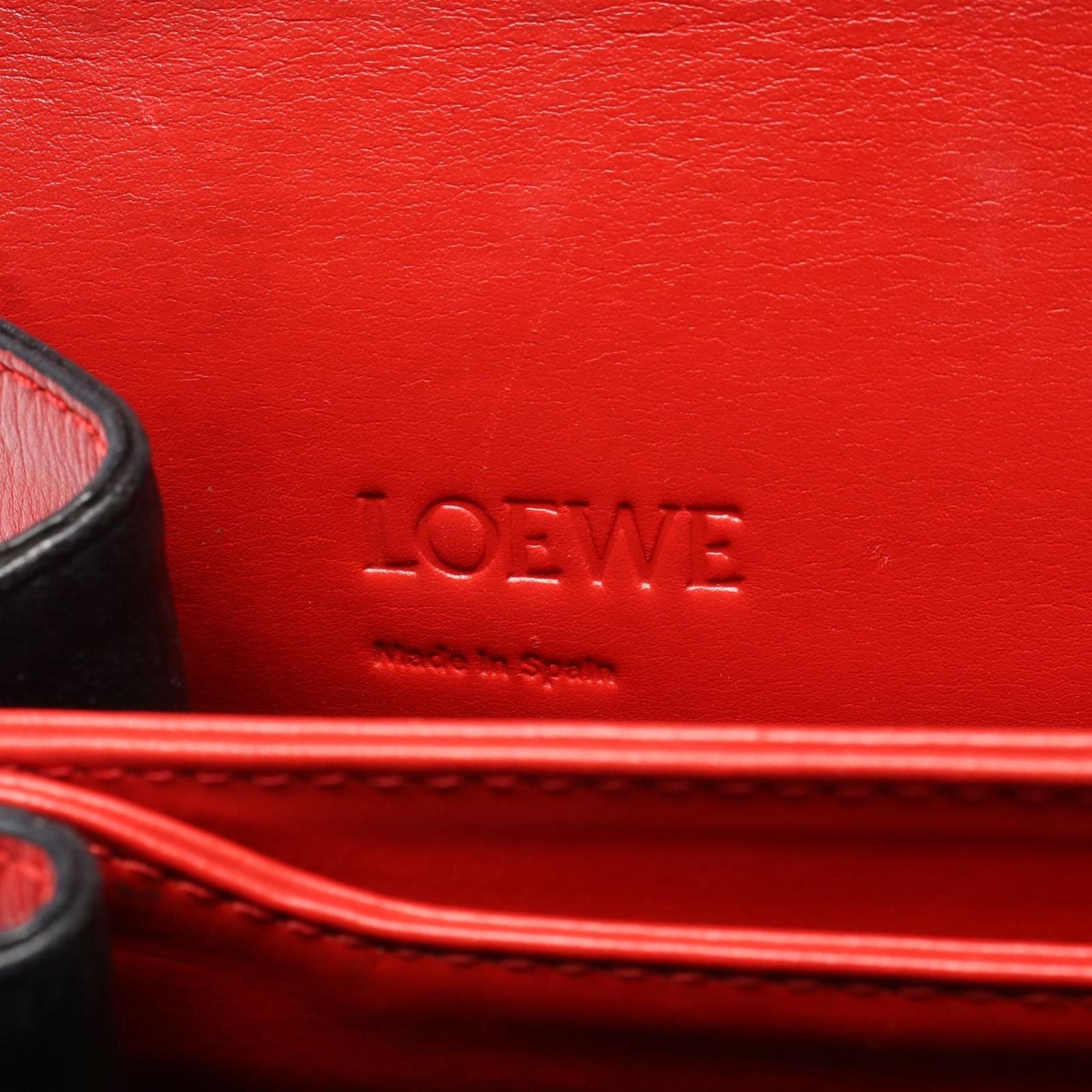 Loewe Shoulder Bag Barcelona Red Leather — view 4