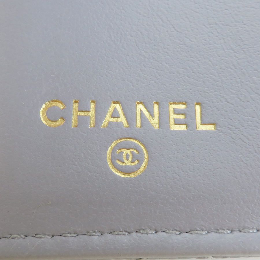 Chanel Trifold Wallet Boy — view 8