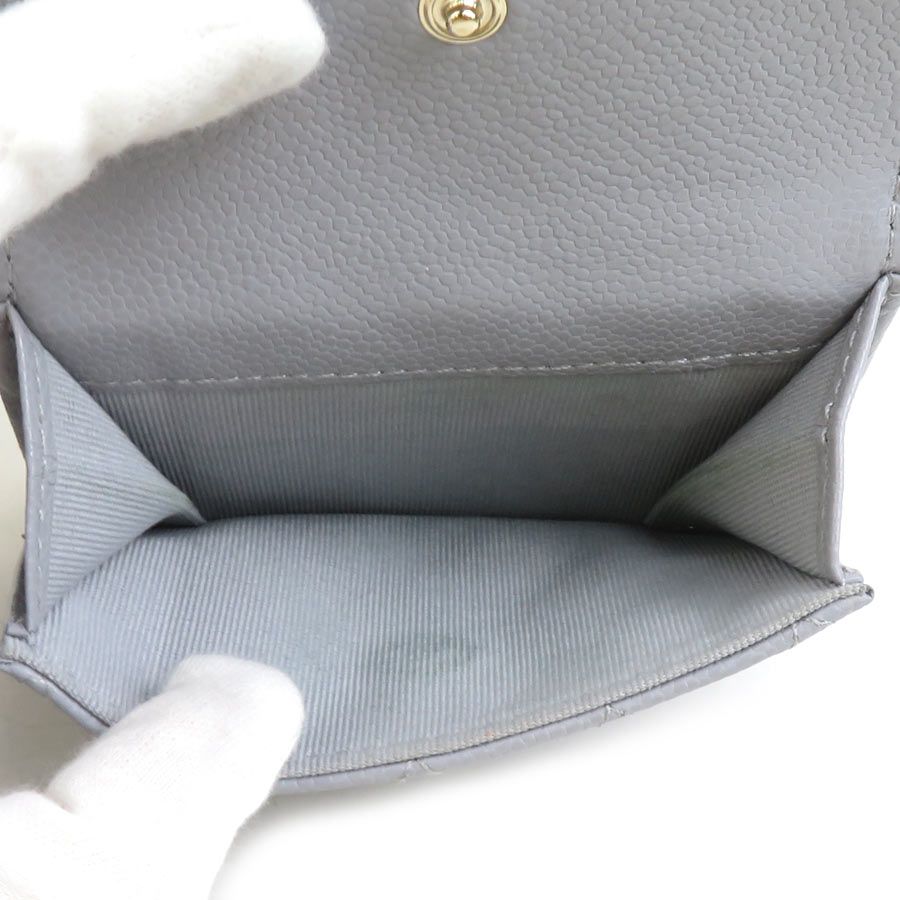 Chanel Trifold Wallet Boy — view 4