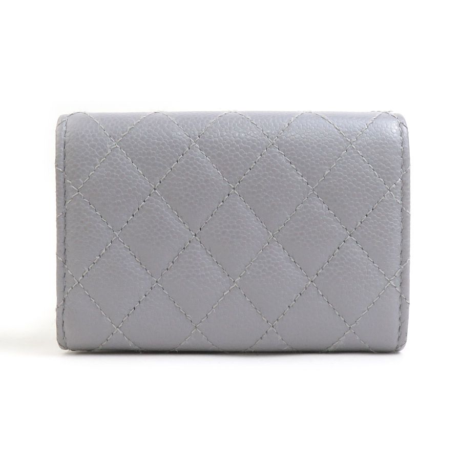 Chanel Trifold Wallet Boy — view 2