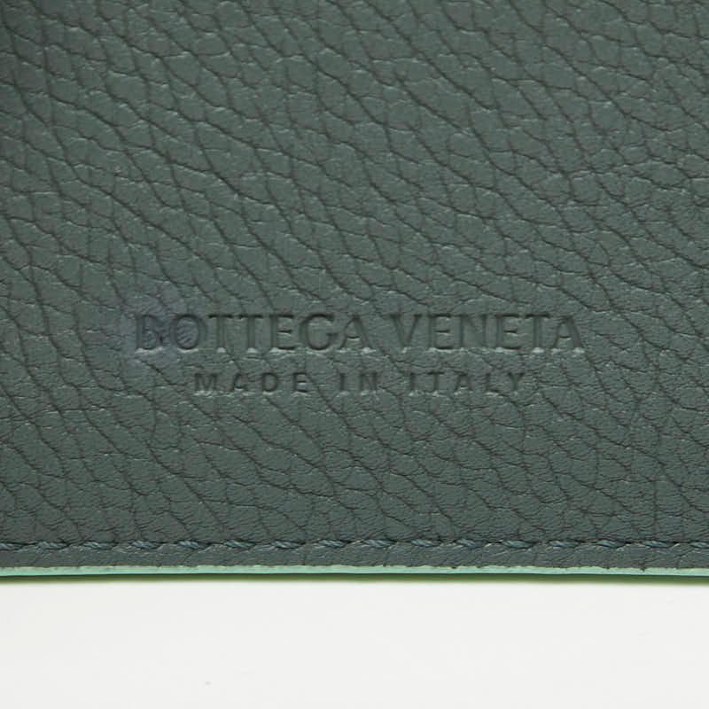 Bottega Veneta Maxi Intrench Card Case Light Green Leather — view 7