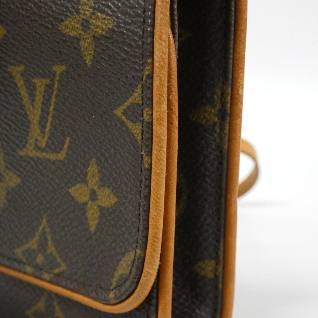 Louis Vuitton Monogram Pochette Twin GM Shoulder Bag — view 4
