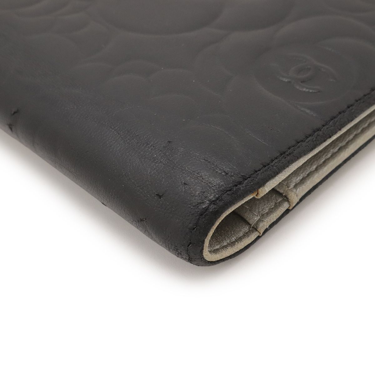 Chanel Camellia Embossed CC Logo Bifold Long Wallet Leather Black — view 3