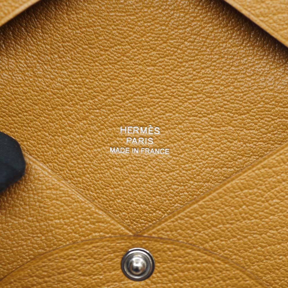Hermes Calvi Duo Coin Case Manufactured in Leather Beige — view 7