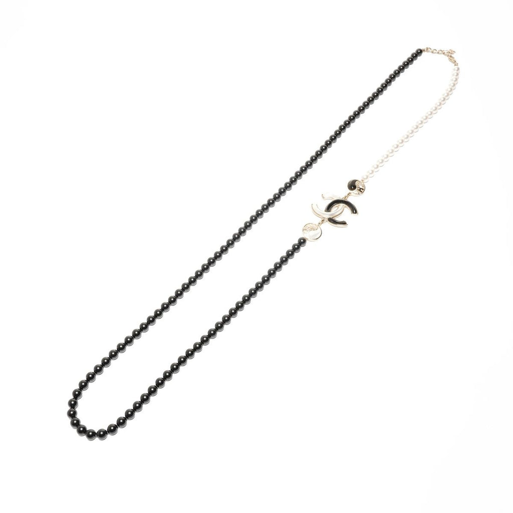 Chanel Necklace CC Logo Pearl — view 2