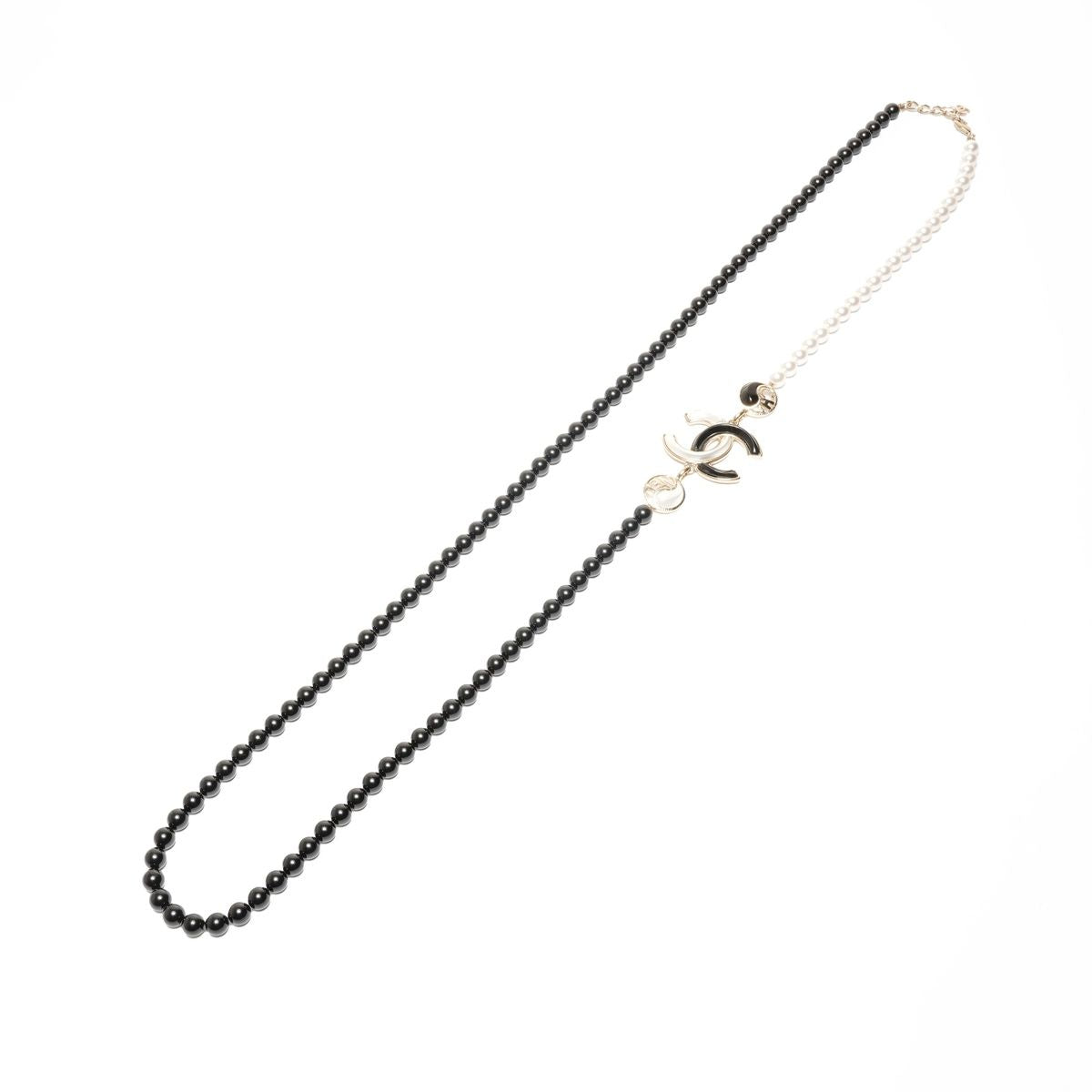 Chanel Necklace CC Logo Pearl — view 2