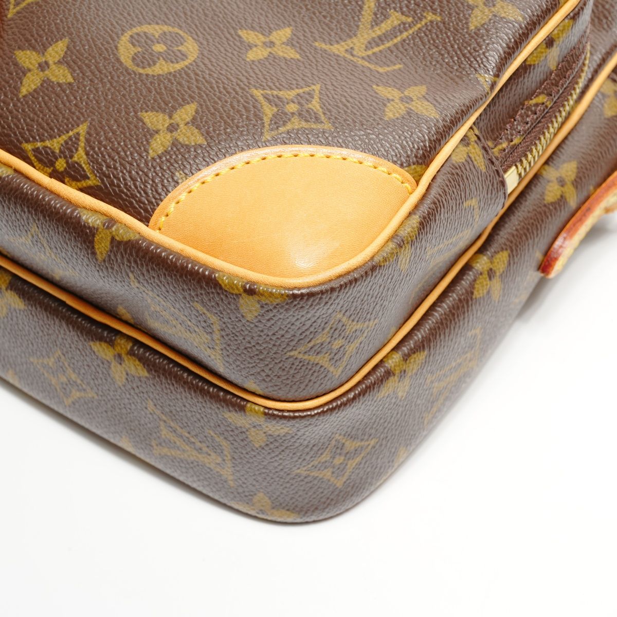 Louis Vuitton Shoulder Bag Amazon Monogram — view 6
