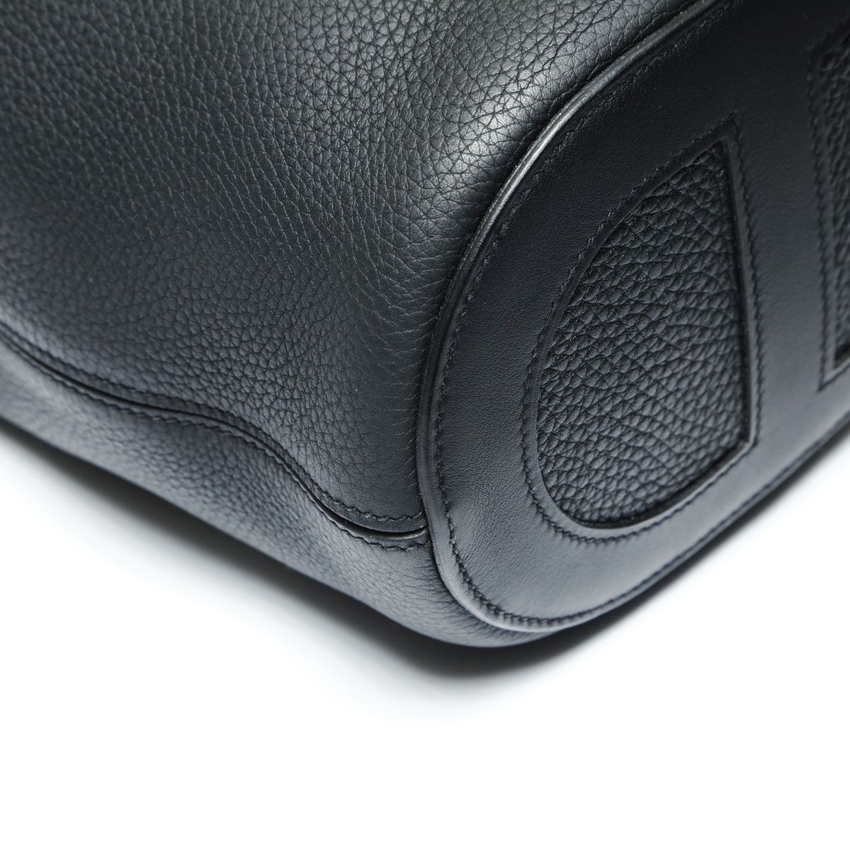 Hermes Handbag in the Loop 18 — view 6