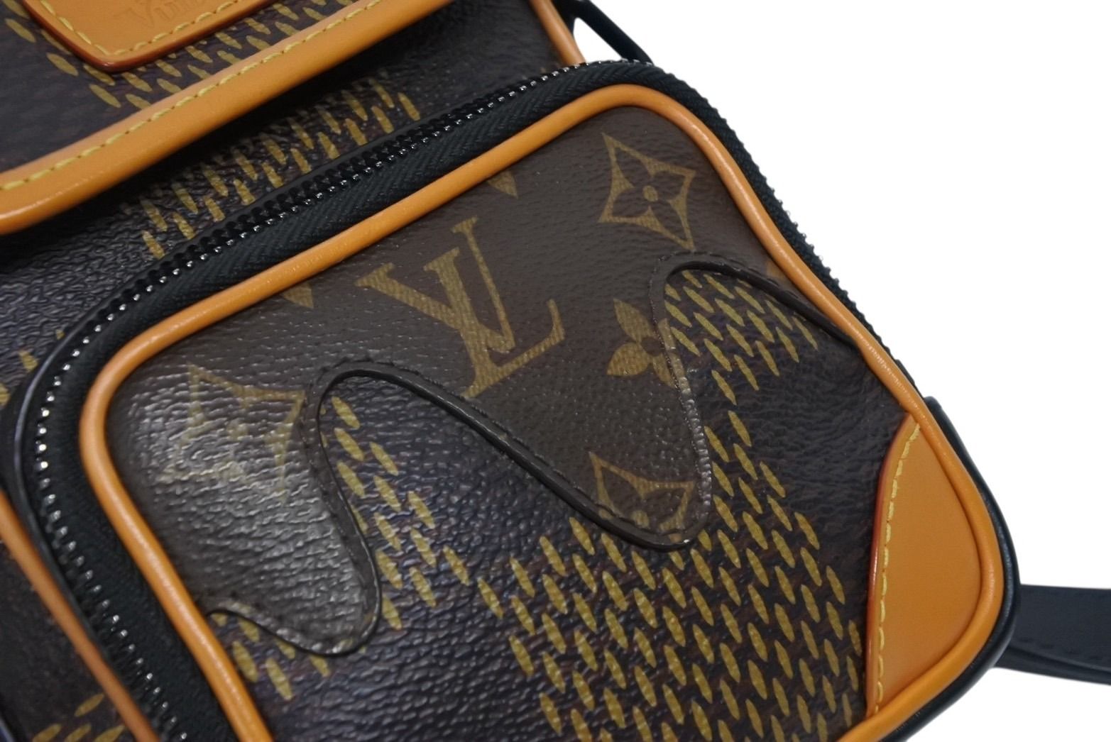 Louis Vuitton Amazon Messenger Shoulder Bag Damier Giant NIGO LV Squared — view 5