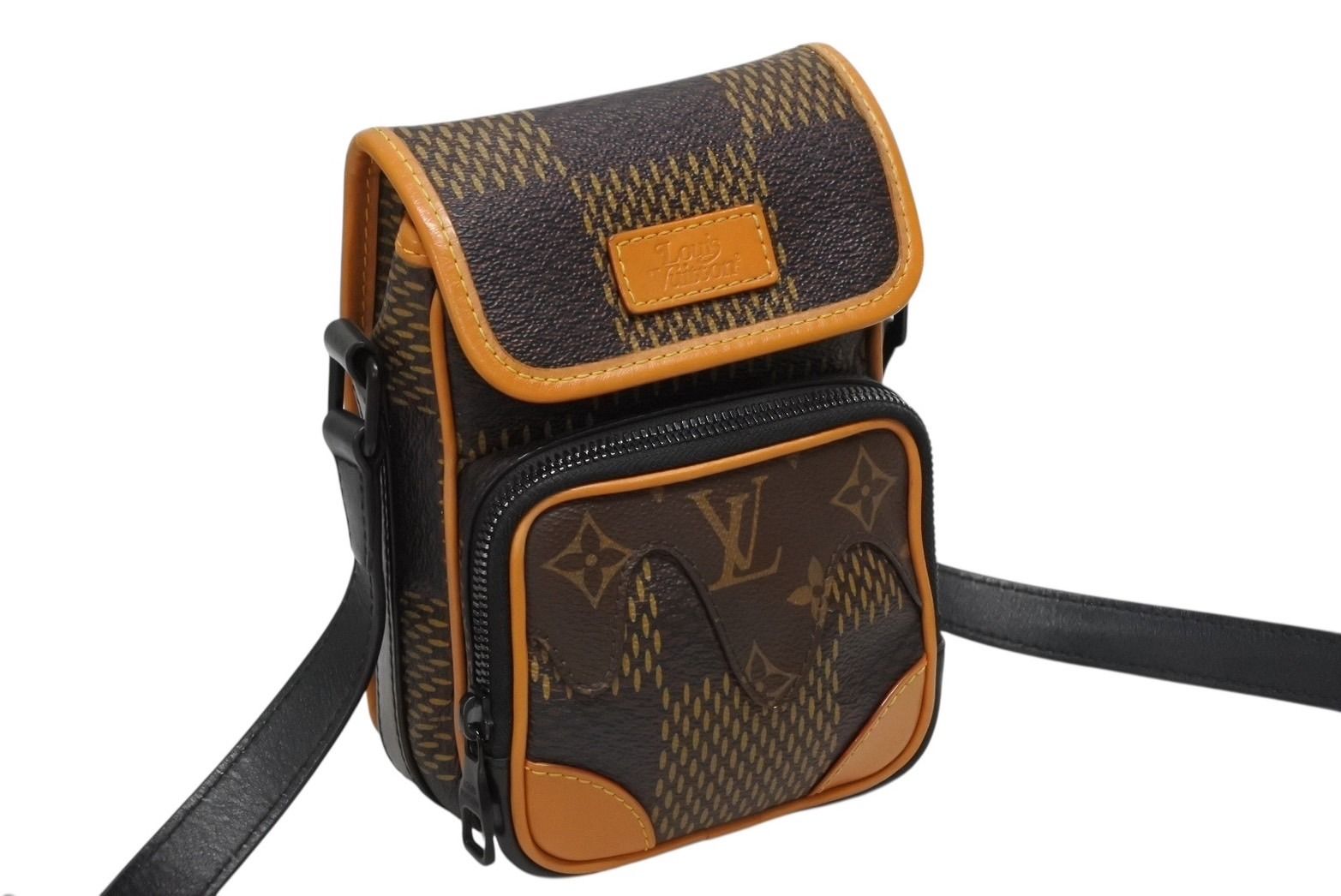 Louis Vuitton Amazon Messenger Shoulder Bag Damier Giant NIGO LV Squared — view 3