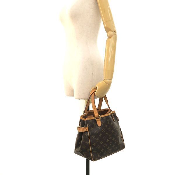 Louis Vuitton Monogram Batignolles Canvas Leather — view 9